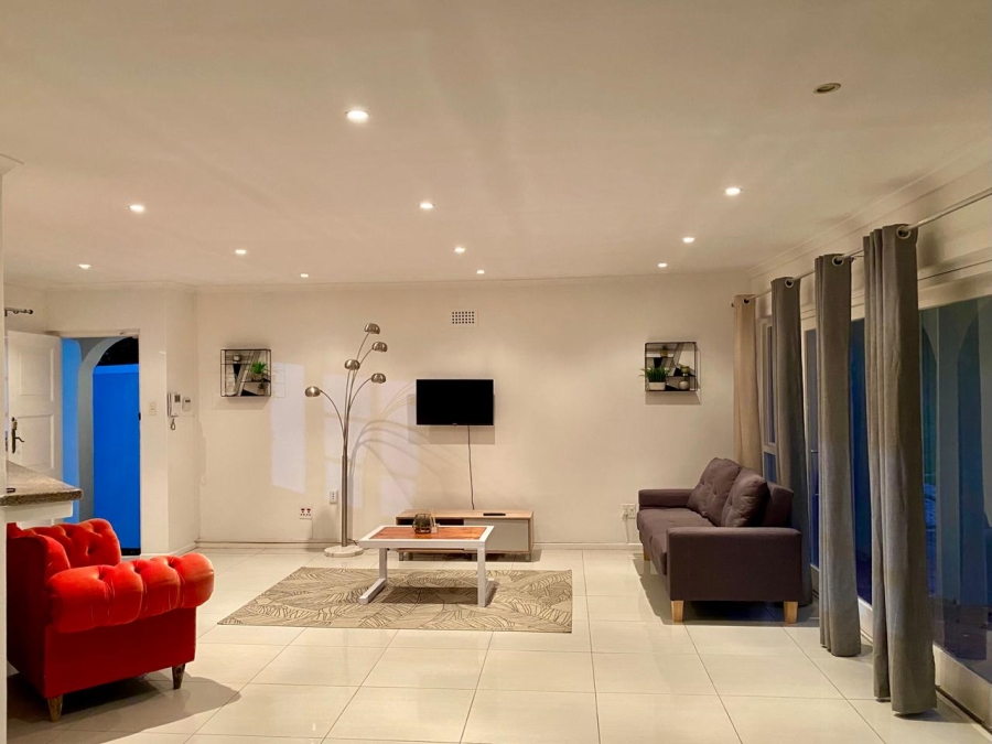 5 Bedroom Property for Sale in Constantia Western Cape